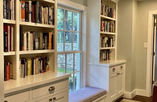 Tarrytown House | Tarrytown Colonial Farmhouse with Resort Pool