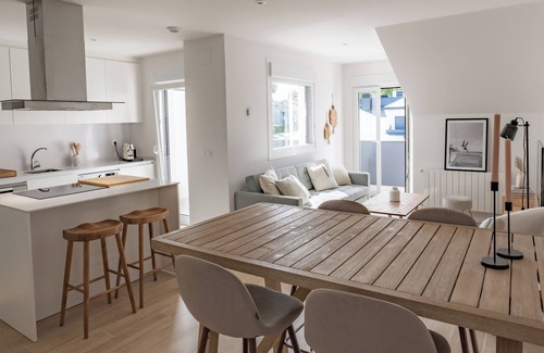 Loredo Apartment | Tasteful new beachfront penthouse in Loredo