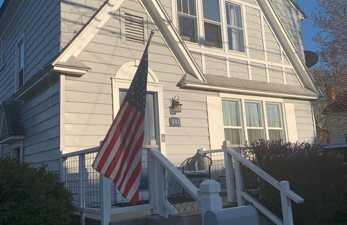 Sault Ste. Marie House | Tastefully Decorated And Sparkling Clean ~ Home Away From Home!