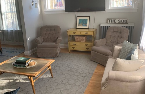 Sault Ste. Marie House | Tastefully Decorated And Sparkling Clean ~ Home Away From Home!