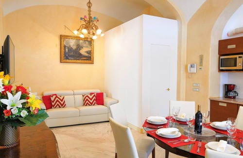 Verbania Apartment | Tastefully furnished 3-room apartment in a well maintained villa with private lake access