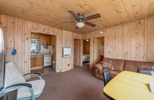 Phelps Cabin | TB6 Thunder Bay Resort Cabin 6