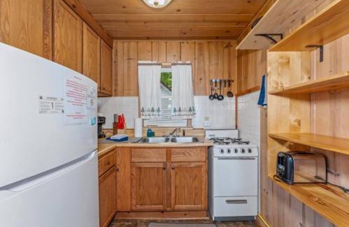 Phelps House | TB8 Thunder Bay Resort Cabin 8