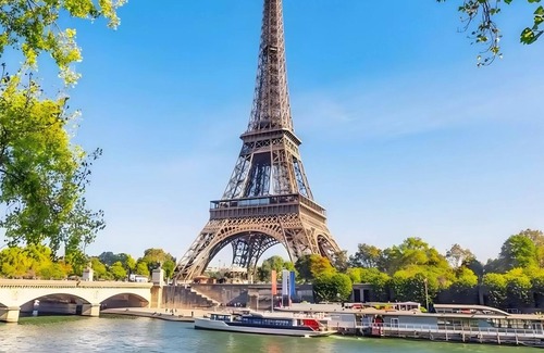 Quartier Saint-Georges Apartment | TBS 236 - Charming apartment in Paris