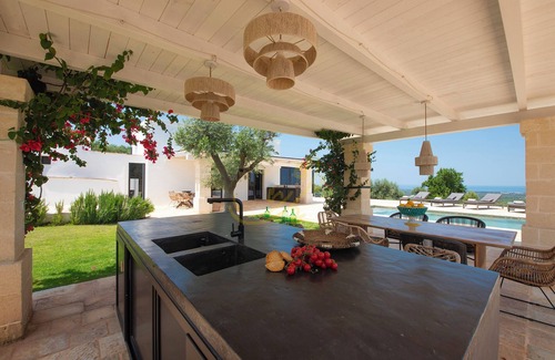 Ostuni Villa | TD ApulianRetreat Scenic Villa with hammam & pool