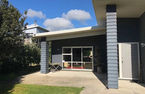 Te Horo Beach House | Te Horo - Large House Close to Beach and Amenities