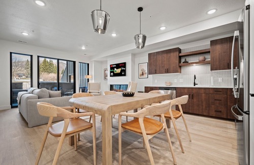 Wolf Creek Condo | Tee & Ski Pt B103 |Ski Retreat |Mtn Views & Fireplace