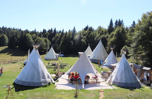 Montcel RV Rental | teepee comfort 2 to 4 people