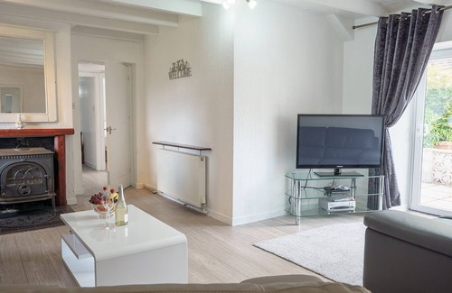 Thornhill Cottage | Templand - sleeps 6 in 3 bedrooms set in picturesque countryside with hot tub