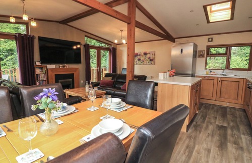 Liverton Cottage | TEMPLAR RISE 16 - DEVON COMFORT, pet friendly, with pool in Chudleigh