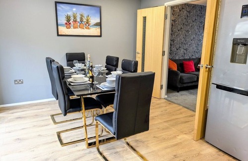 Telford House | Tempting Telford, 4BR Home, 3 Bathrooms, Parking