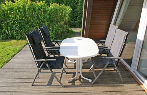 Damp House | Tent roof house with W-LAN - parking lot directly in front of the house - - very close to the beach
