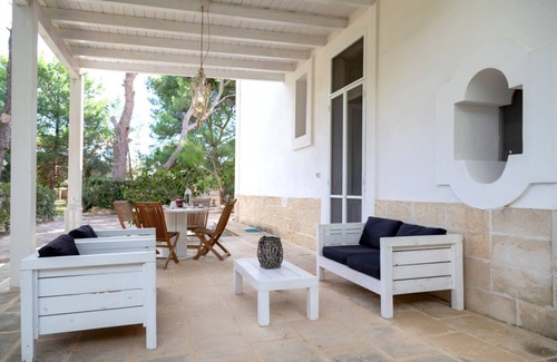 Salento Peninsula Apartment | Terra apartment 20 meters from the sea in Punta Prosciutto