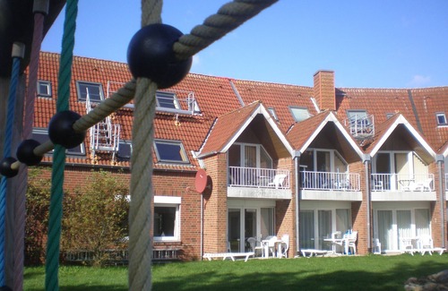 Kronsgaard Apartment | *Terrace apartment on the Baltic Sea beach, panoramic sea view, pool, wifi, Godewind A2