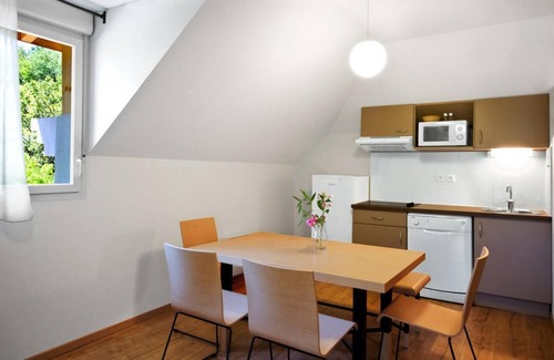 Ax-les-Thermes Apartment | Terrace, balcony, parking, tv, ski locker, 34m², Ax-Les-Thermes