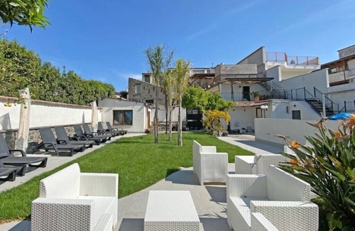 Terzigno Apartment | Terrace on Vesuvius/Pompeii