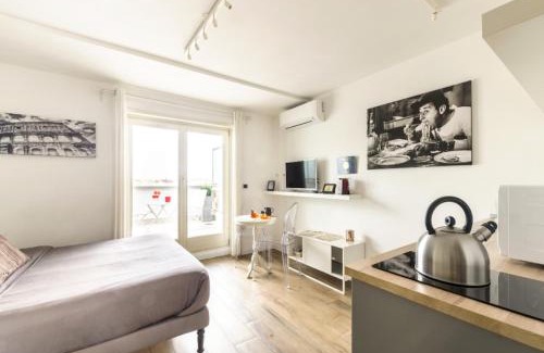 Quartiere XI Portuense Apartment | Terrace with Tiber View - Trastevere