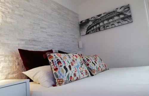 Quartiere XI Portuense Apartment | Terrace with Tiber View - Trastevere