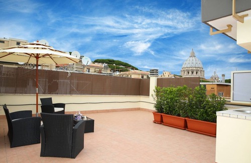 Quartiere XIII Aurelio Apartment | Terraced penthouse Vista San Pietro