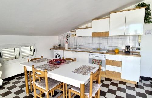 Scoglitti Apartment | terrazza sul porto
