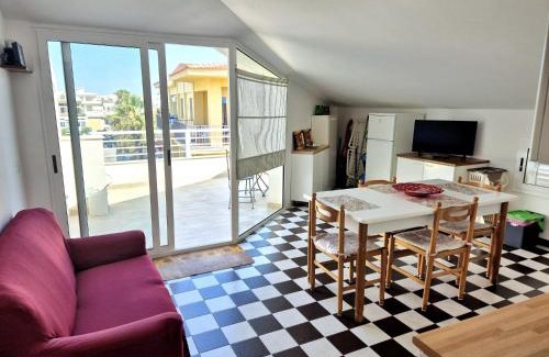 Scoglitti Apartment | terrazza sul porto