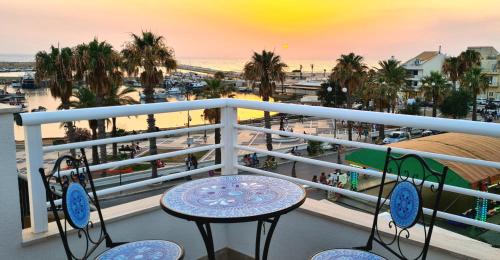 Scoglitti Apartment | terrazza sul porto