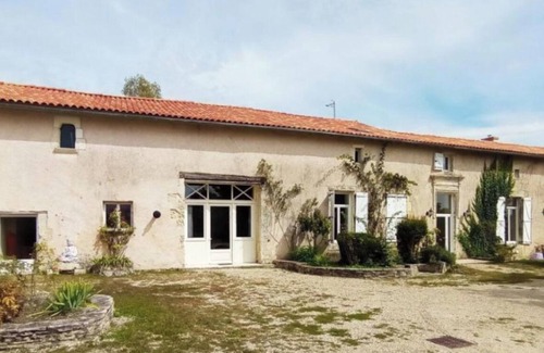 Riberac Villa | Terre Happy – Country House with Shared Pool in Ribérac