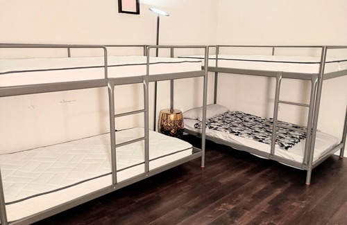 Rampart Village Apartment | Terrific 2-bedroom apartment in amazing Los Angeles with fitness room, WiFi