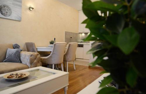 Novi Sad Apartment | Tesla 70 Apartment with secure parking In the garage