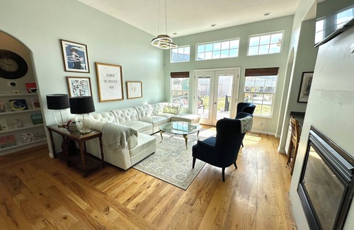Ephraim House | Tesla Charger-11 Beds-Large Home at the Mouth of Ephraim Canyon.