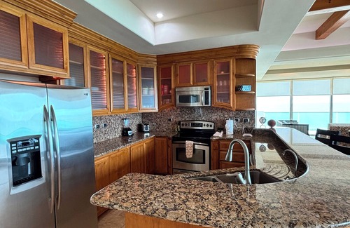 Las Conchas Condo | Tessoro 301 at Las Conchas - ocean view 3-bedroom condo