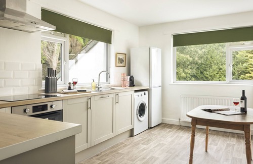 Windermere Cottage | TETHERS END, pet friendly, with a garden in Bowness-On-Windermere