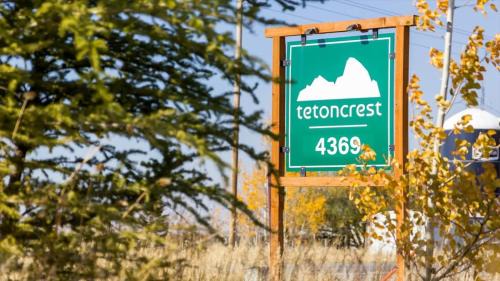 Leigh Creek Estates Apartment | Teton Crest Apartment