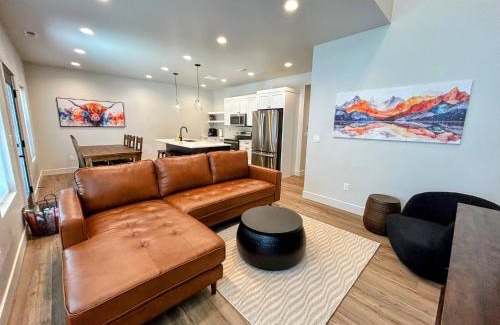 Driggs House | Teton Duo | Side-by-Side Homes | Hot Tubs+Walkable