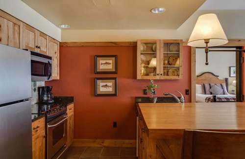 Victor Hotel | Teton Springs Lodge & Spa is a all-season luxury resort on the 'quiet side of the Tetons'
