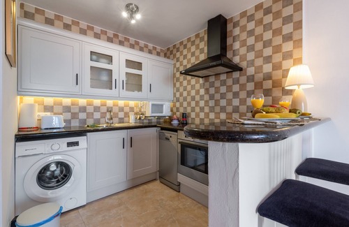 Oasis del Capistrano Apartment | Tetuan 43 - El Oasis de Capistrano