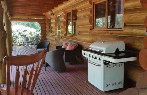 Porepunkah Cabin | Tewksbury Lodge - Authentic Log Cabin