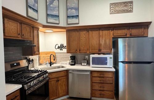Nederland House | Texas Gulf Coast 3BR 1BA