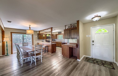 Canyon Lake House | Texas Rose offers direct access to Canyon Lake, stunning views