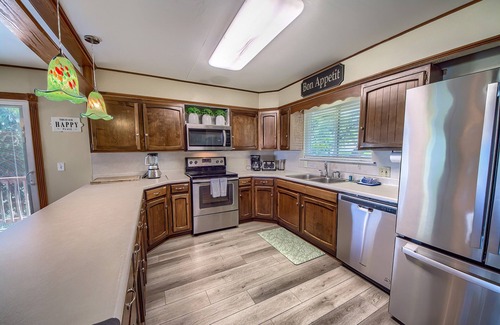 Canyon Lake House | Texas Rose offers direct access to Canyon Lake, stunning views