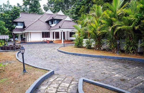 Muvattupuzha House | Thanal Villa, A Place to Call your Home