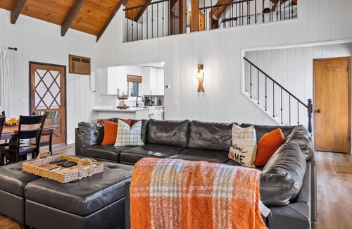 Blue Jay House | That 1 Lodge