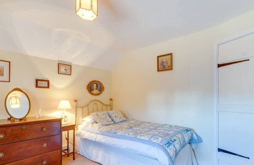 Shoreham-by-Sea House | Thatch Cottage in Shoreham-by-Sea
