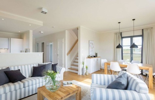 Kreptitz Apartment | Thatched roof villa with 2 bedrooms and saunaE25