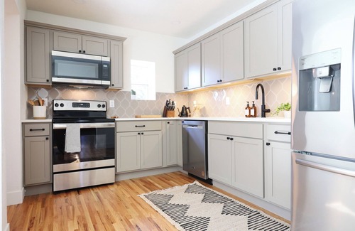 Cheyenne House | The 1928 WEST - Spacious, 5 Bedroom Home with Mini Golf, Pool Table & Arcades