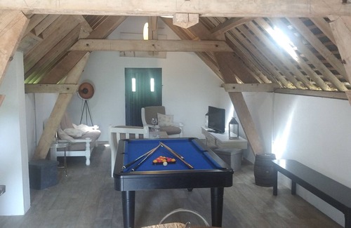 Le Vieil-Bauge Bed & Breakfast | The 2 trailers of the Moulin de Palet