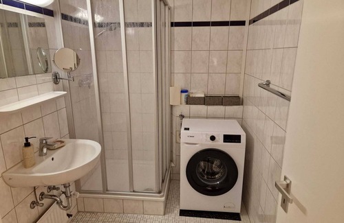 Holm Apartment | The 40 m&sup2; apartment (west side) is on the 1st floor in the house "Schleswig". It is suitable for a maximum of 4 people, ideal for a small family. In the living room of this bright and friendly apartment there is a sofa bed for 2 people.