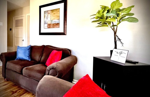 Grove City House | The 614-Columbus Ohio-Grove City-Close to everything-Pet friendly-Parks