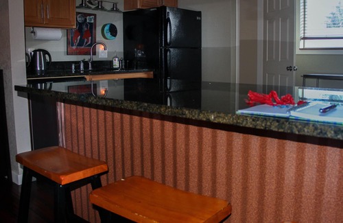 Carbondale House | The 8th Street Retreat Looks Booked it may not be Call Us