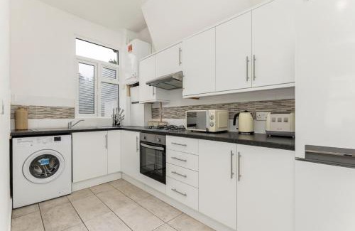 South Acton Apartment | The Acton Luxury Flat